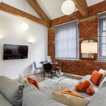 Cozy Downtown Loft In